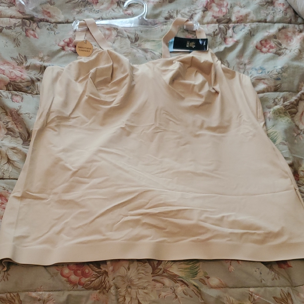 NWT WACOAL SLIMMING CAMISOLE 40C